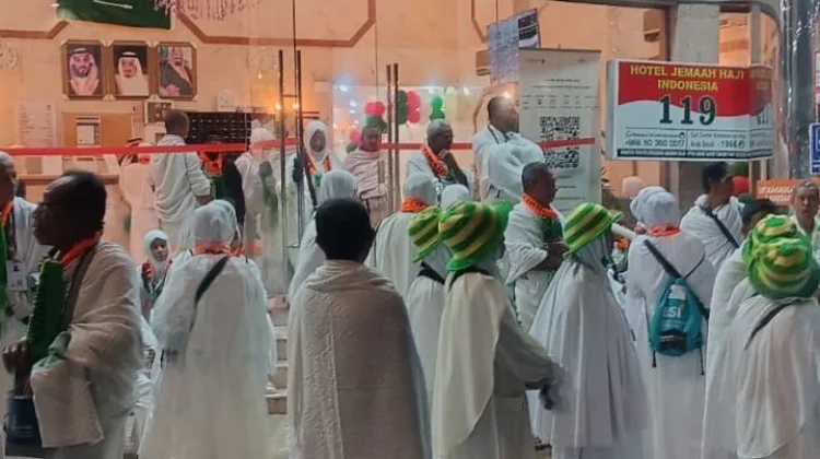 4 Jemaah Haji Cadangan Kabupaten Madiun Diberangkatkan ke Tanah Suci