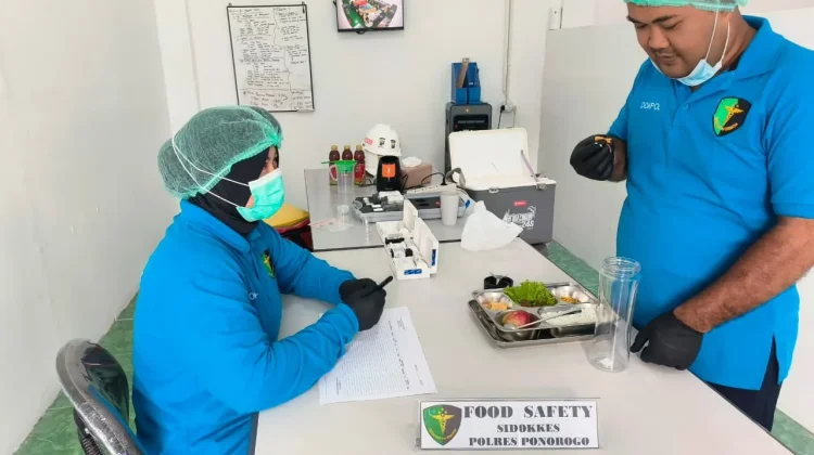 Polres Ponorogo Libatkan Sidokkes Pastikan MBG Aman Dikosumsi