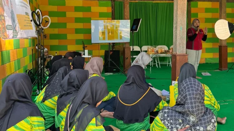 Pelaku Usaha Mikro Desa Bodag  Madiun Ikuti Pelatihan AI dan Live Streaming
