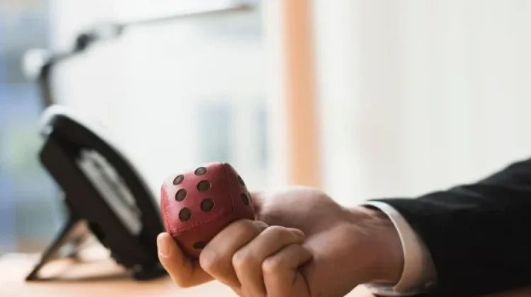 Judi Online Ancam Pengguna dengan Jeratan Sanksi Hukum