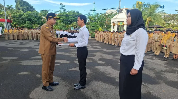51 PNS Baru Terima SK, Plt Wali Kota Madiun Minta Adaptasi Ritme Kerja Pemkot