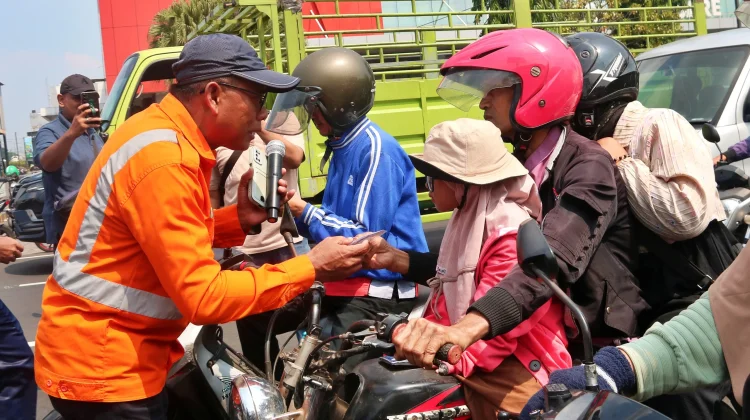 Kobarkan Semangat, Daop 7 Madiun Gandeng Generasi Muda Sosalisasikan Keselamatan
