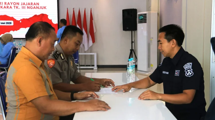 Ratusan Anggota Polres Ngawi Mendapat Vaksinasi Hepatitis Tahap 2