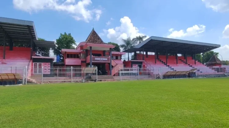 Stadion Ketonggo Ngawi Bersiap Jelang Putaran Liga 4