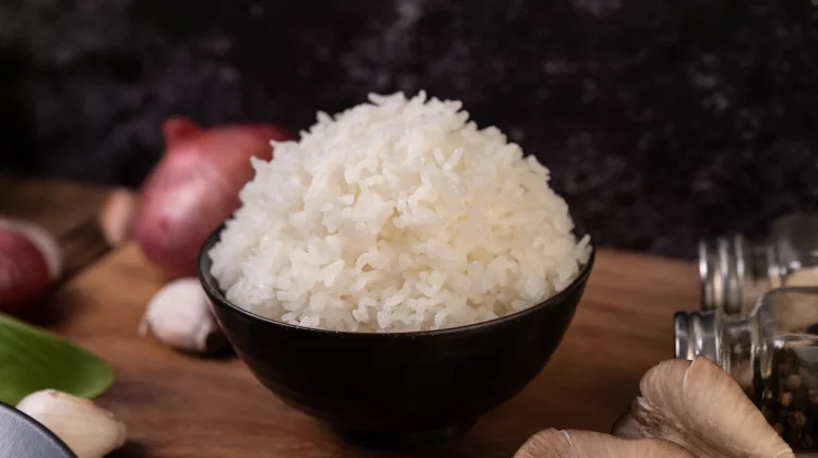 Nasi Panas atau Nasi Dingin, Mana yang Lebih Sehat?
