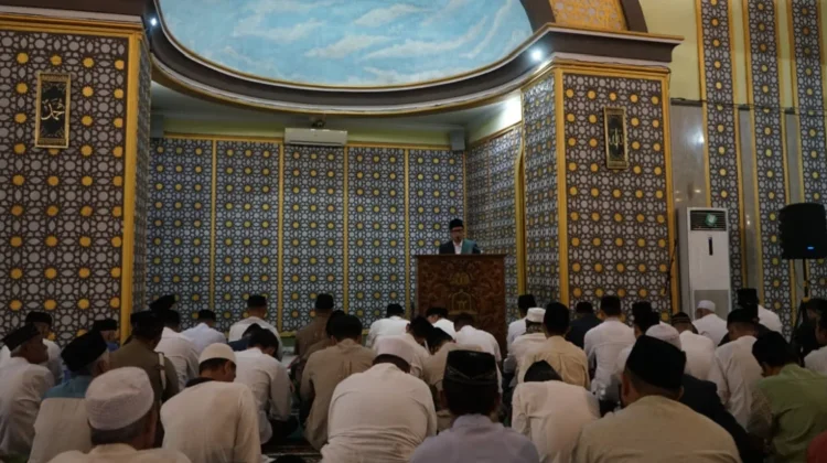 Bahaya Judi Online dan Pinjol Jadi Pesan Khutbah Iduladha di Masjid Agung Magetan