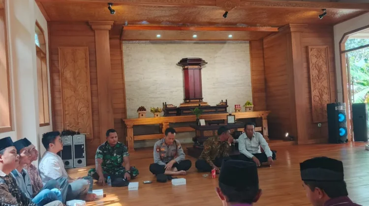 Ibadah Waisak di Vihara Vimalakirti Plaosan Magetan Berlangsung Khidmat
