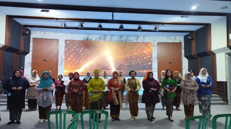 Angkat Semangat Kartini lewat Busana Modis