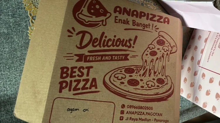 AnaPizza Sajikan Pizza Lezat Harga Bersahabat