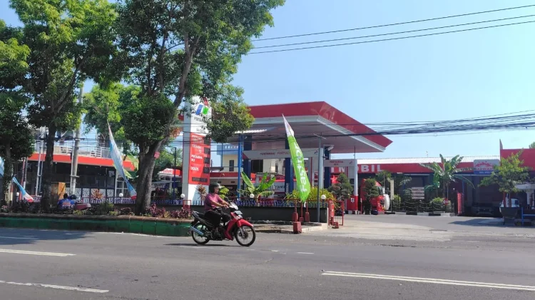 Ojol Keluhkan Harga BBM Nonsubsidi Naik