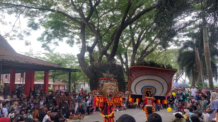Pagelaran Reog Ponorogo Meriahkan Hari Jadi ke-108 Kota Madiun