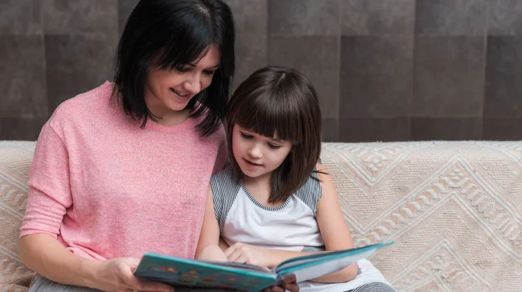 "Read Aloud" Jadi Metode Efektif Dampingi Anak Membaca