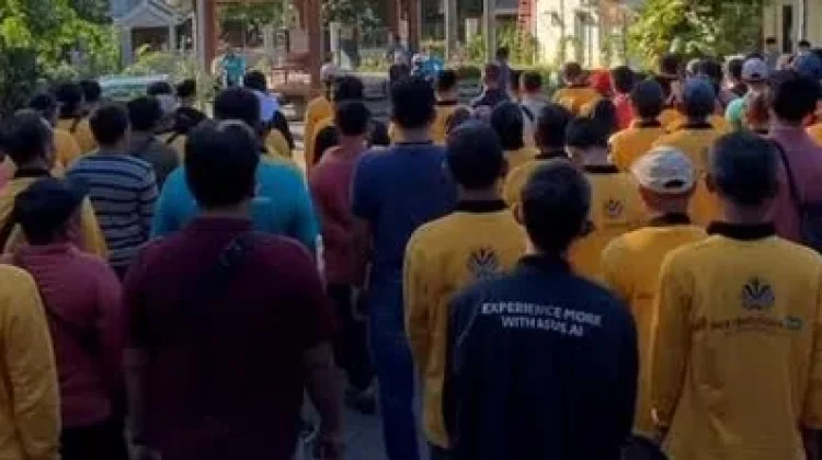 DLH Ponorogo Siagakan Pasukan Kuning saat Acara Kirab Pusaka