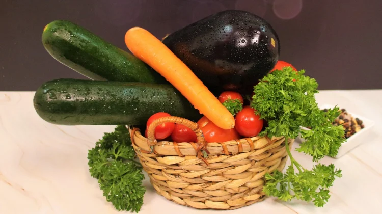 Jangan Dikupas! Ini 4 Sayuran yang Kulitnya Kaya Nutrisi