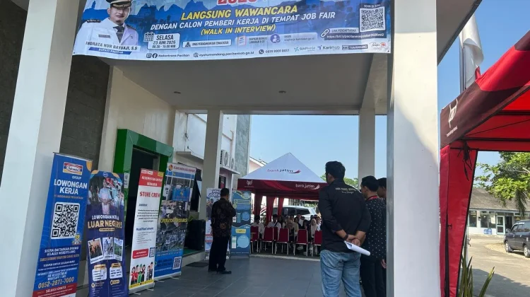Tekan Angka Pengangguran, Disdagnaker Pacitan Gelar Mini Job Fair
