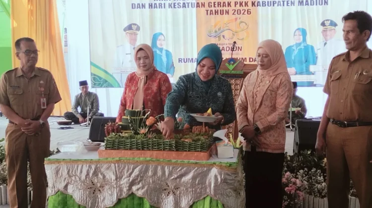 Ratusan Anak Ikuti Khitanan Massal dalam Rangka Hari Jadi ke-458 Kabupaten Madiun