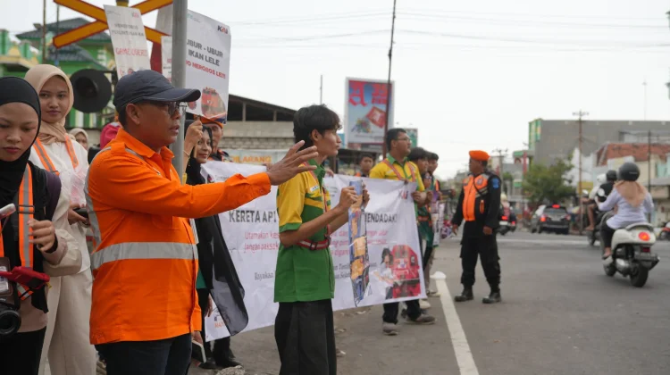 Ajak Generasi Muda Peduli Keselamatan, KAI Daop 7 Suarakan Disiplin Berlalu Lintas