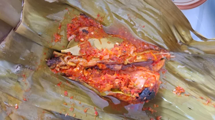 Ayam Songkem Madura, Olahan Ayam Kukus Pedas yang Cocok untuk Menu Diet