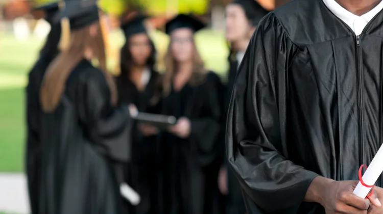 Psikolog Jelaskan Cara Menghadapi Quarter Life Crisis Pasca Kuliah