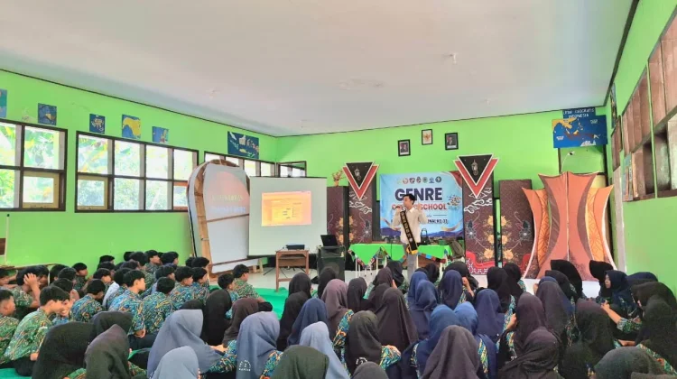 Sosialisasi Pentingnya Peran Ayah, GenRe Pacitan Luncurkan GenRe Goes to School