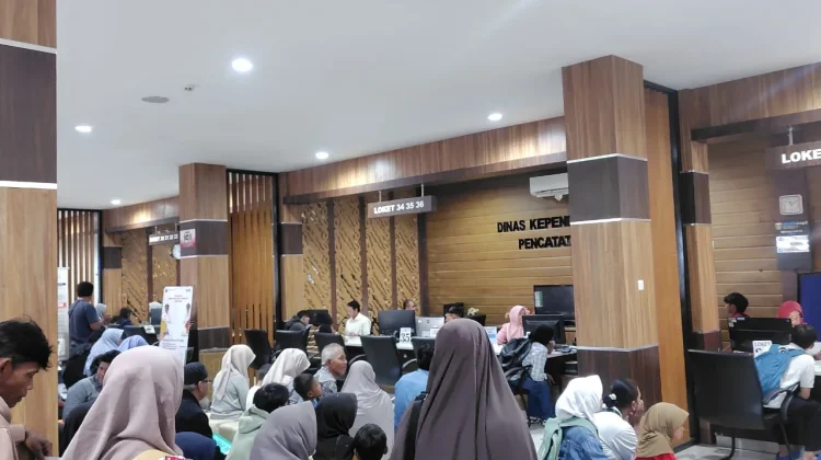 Manfaatkan Libur Sekolah, Disdukcapil Ngawi Gencar Perekaman KTP-el