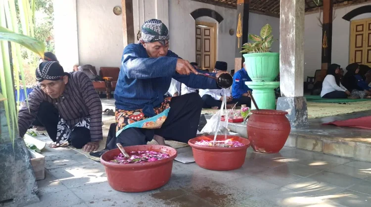 Jamasan Pusaka Sewulan Jadi Wujud Pelestarian Warisan Leluhur