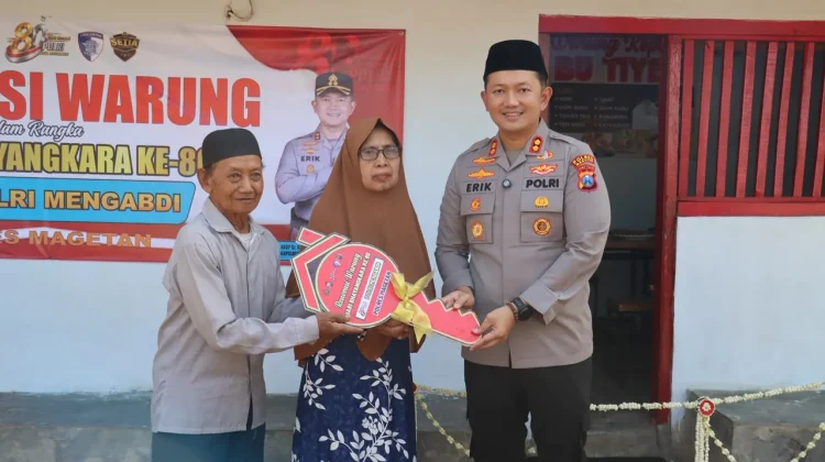 Senyum Sumringah Tiyem, Pelaku UMKM Penerima Bantuan Renovasi dari Polres Magetan
