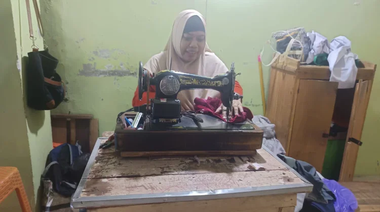Orderan Seragam, Penjahit di Magetan Pilih Tak Naikkan Tarif Meski Biaya Meningkat