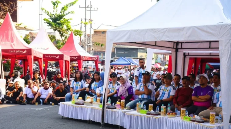 Ratusan Warga Magetan Nobar Piala Dunia 2026 di Parkir Timur Pasar Baru