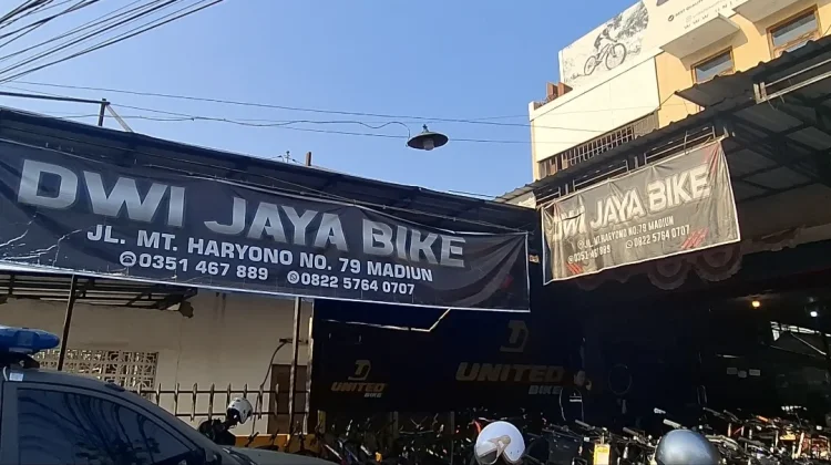 Mengintip Transaksi di Toko Sepeda Dwi Jaya