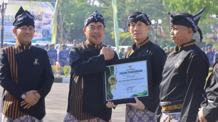Dedikasi Jaga Kondusivitas Wilayah, Kapolres Madiun Terima Penghargaan