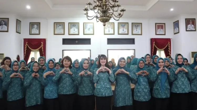 TP PKK Jatim Evaluasi Pelaksanaan 10 Program Pokok PKK di Magetan
