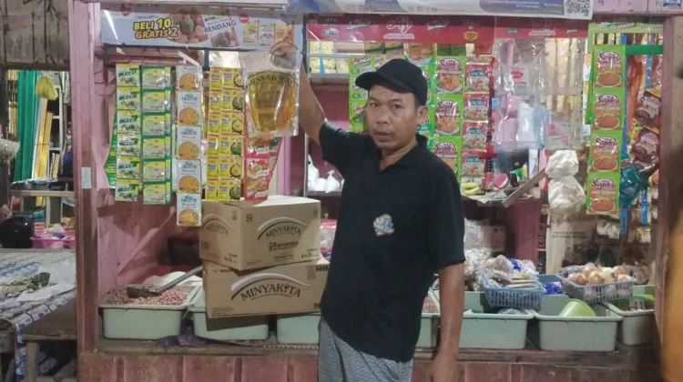 Bulog Cabang Ponorogo Distribusikan Minyakita ke Delapan Pasar di Pacitan