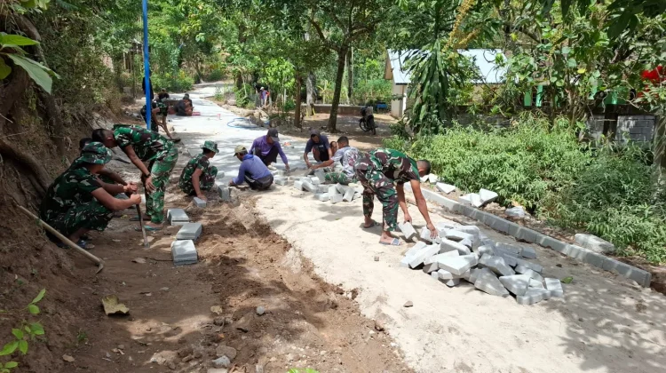 Kades Bulu Lor: Pemilihan Material Paving Disesuaikan Karakteristik Jalan