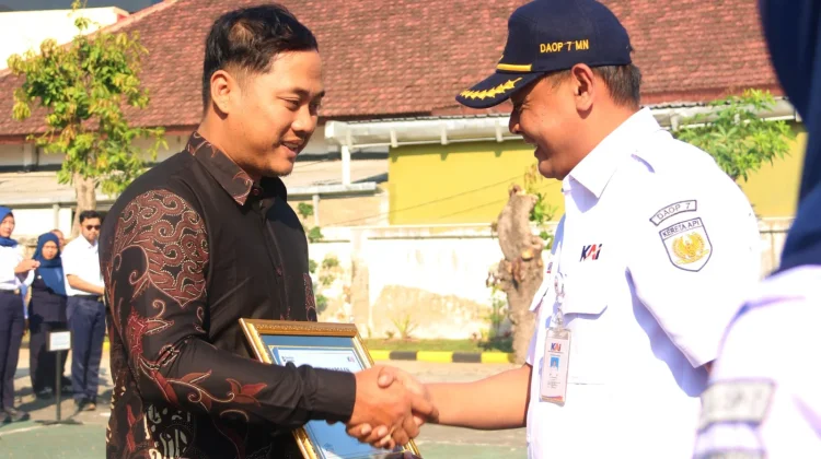 Daop 7 Madiun Apresiasi Aris Susanto Cegah Kecelakaan di JPL 303A