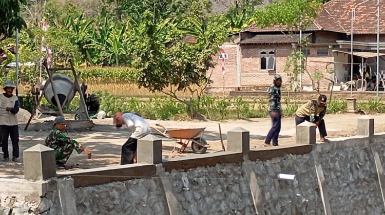 Warga Bulu Lor tak Khawatir Longsor Berkat Talud TMMD