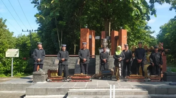 Selain Stigma Negatif Samin, Ada Filosofi Kejujuran dan Kesederhanaan