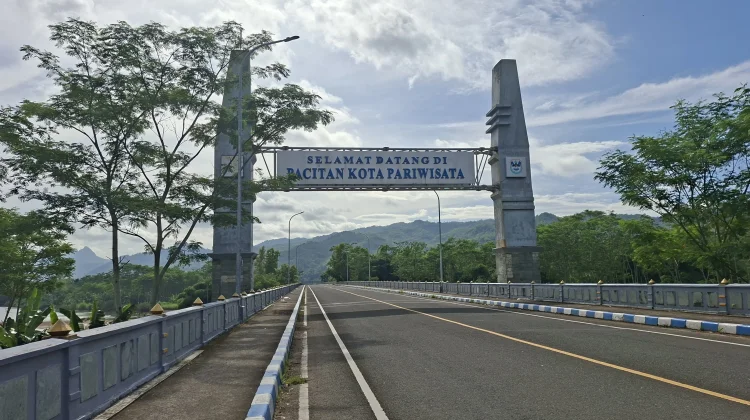 100 Caver Nusantara Siap Telusuri Gua Luweng Ombo Pacitan