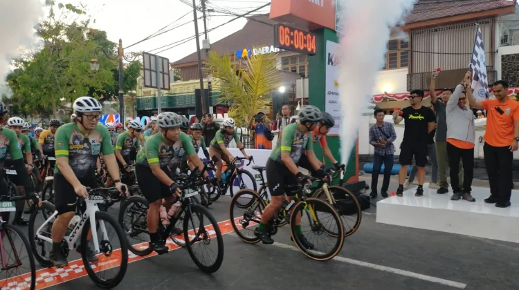 WAOW!! 500 Cyclist, KAI Ngebel KOM 2026 Resmi Digeber dari Madiun