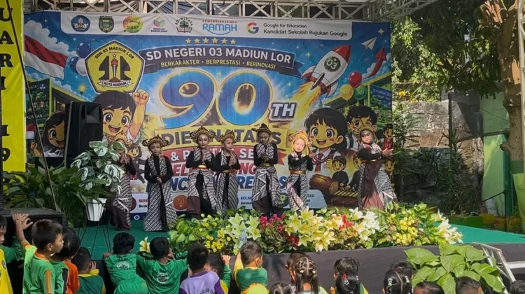 SDN 03 Madiun Lor Peringati Hari Jadi ke 90 dengan Menggelar Pentas Seni