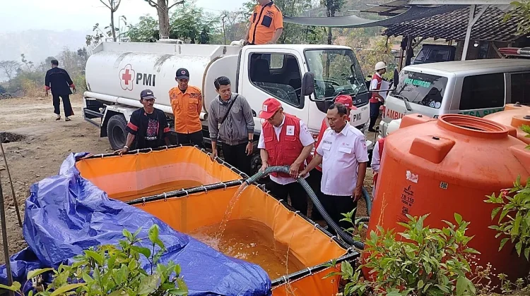 PMI Ponorogo Dropping Air Bersih di Dukuh Bungur Bungkal