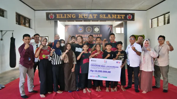 Kepedulian Sosial, KAI Daop 7 Madiun Kembali Salurkan Bantuan TJSL