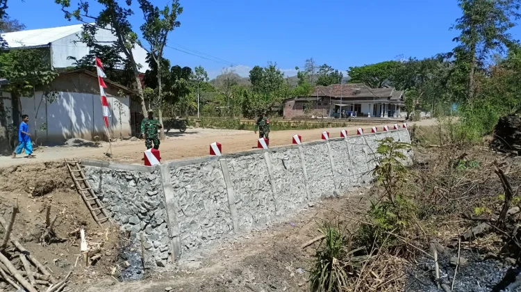 Talud Rampung, Giman Kini Tak Khawatir Longsor Mengancam Rumah