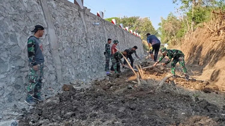 Talud Rampung, Satgas TMMD Fokus Ratakan Dasar Sungai Bibis