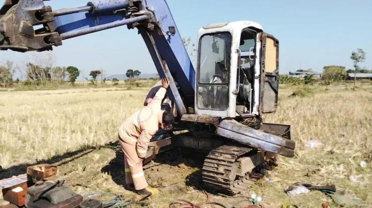 Eskavator Nyaris Terbakar di Magetan Diduga Akibat Korsleting Listrik