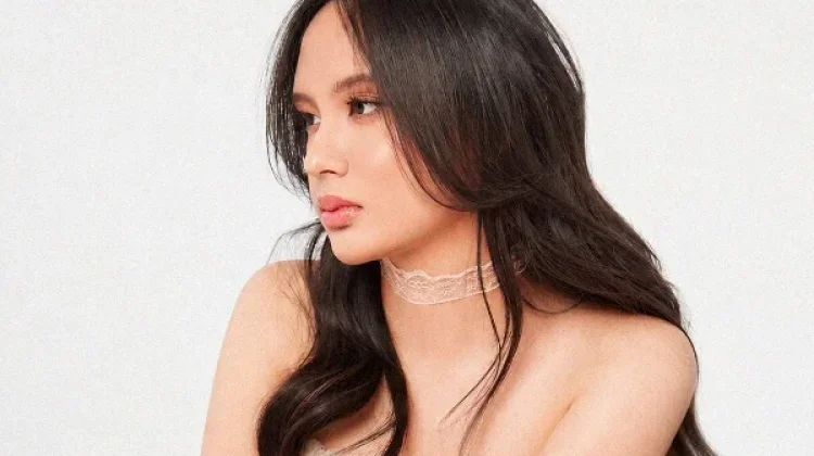 Dinda Ghania Rilis Lagu Baru 'Half of Me' di Prambanan Jazz Festival 2026