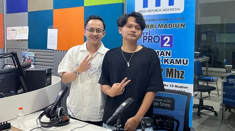 VOCKS Tuangkan Kreativitas dalam Produksi Mandiri EP Romantic Fantasy
