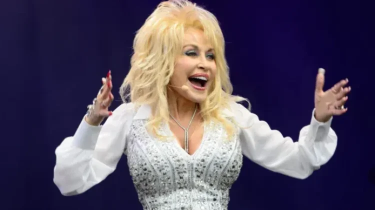 Dolly Parton Meninggal, Pemutaran Lagunya di Spotify Naik Ribuan Persen