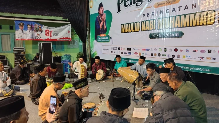 Peringati Maulid Nabi, Remaja Masjid Al-Mujahidin Tulakan Gelar Aksi Sosial
