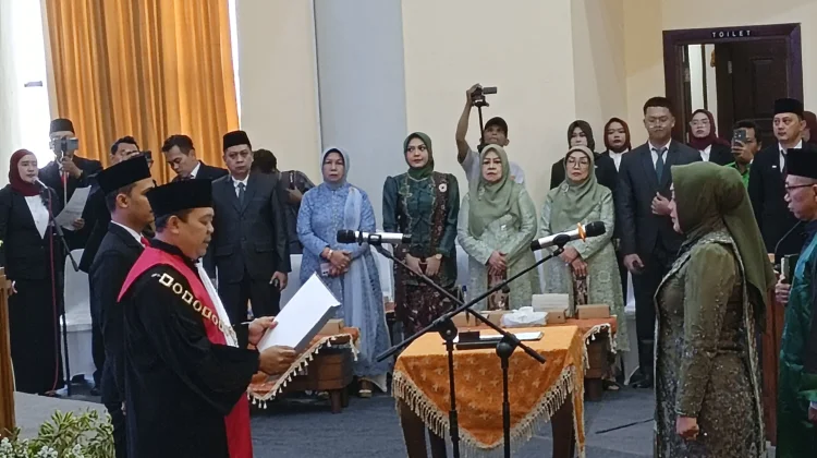 Riyin Dilantik Jadi Ketua DPRD Magetan Definitif, Suratno Tetap sebagai Anggota